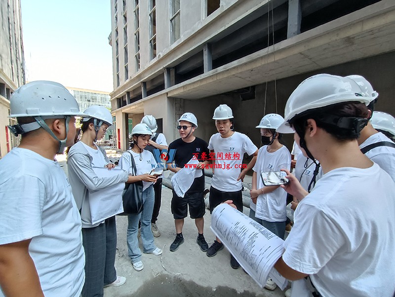 嘉興長安里ETFE氣枕鋼膜結構頂棚工程現場學習觀摩會