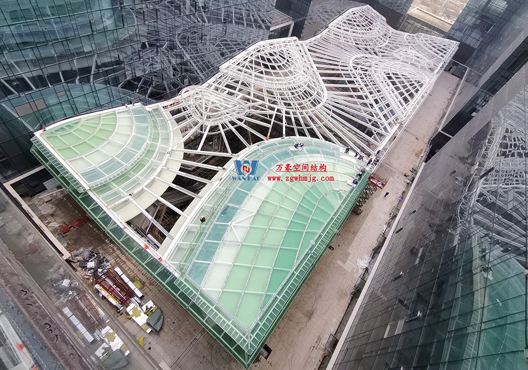 高效協作|勇于擔當—杭州博多森谷ETFE氣枕連廊天幕項目最新施工進展